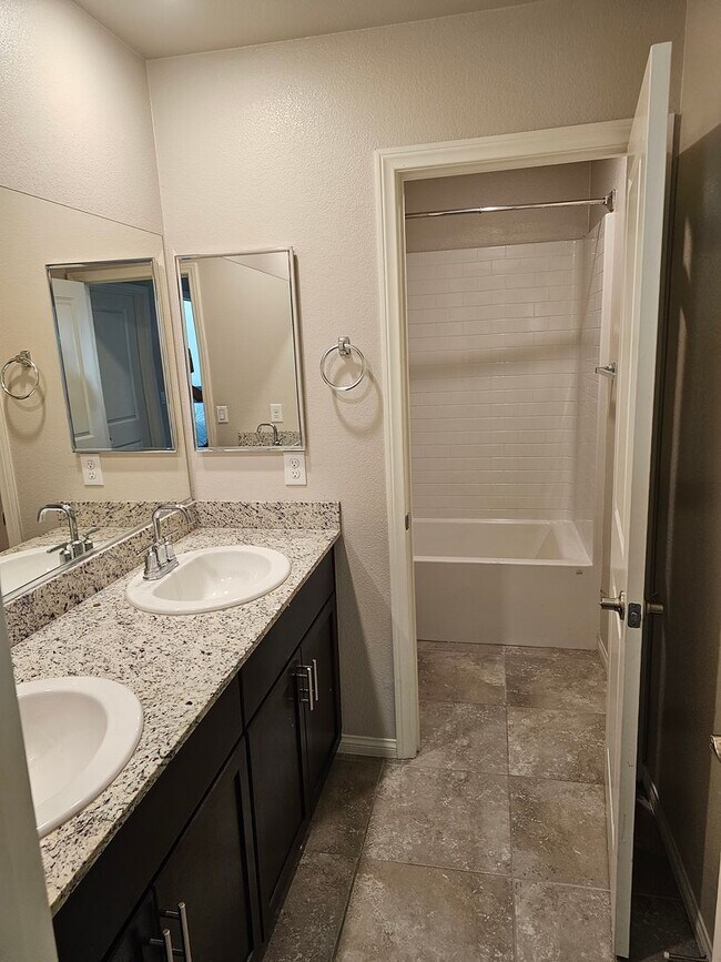 1171 Twincrest Ave Unit JP504. 1171 Twincrest Ave.  - Room Four