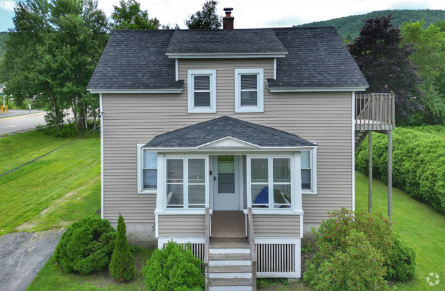 Building Photo - 173 Main St Rental