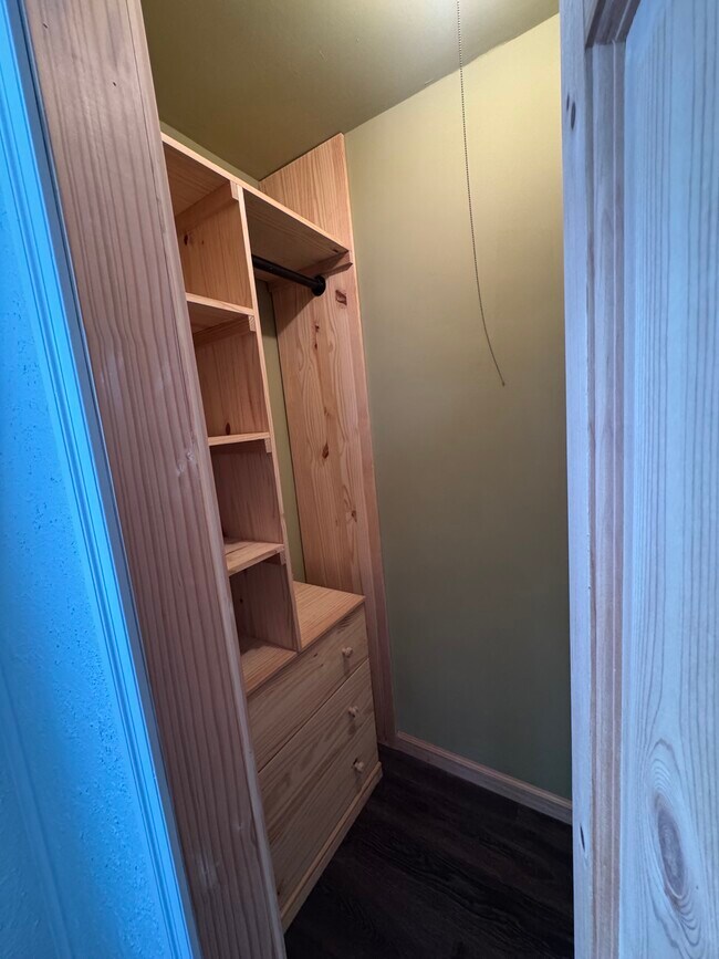 Photo - 2312 Newton St