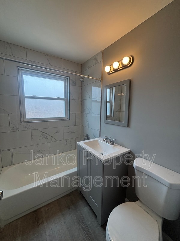 Photo - 2123 W 119th St