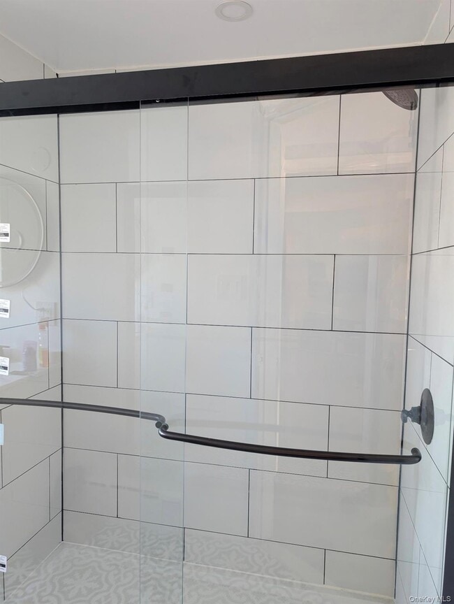 Photo - 85 E Valley Stream Blvd