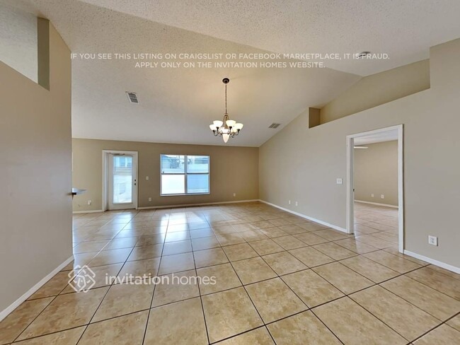 Photo - 453 Peace Ct