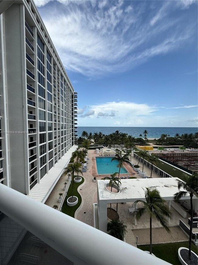 Photo - 10275 Collins Ave Unidad 619