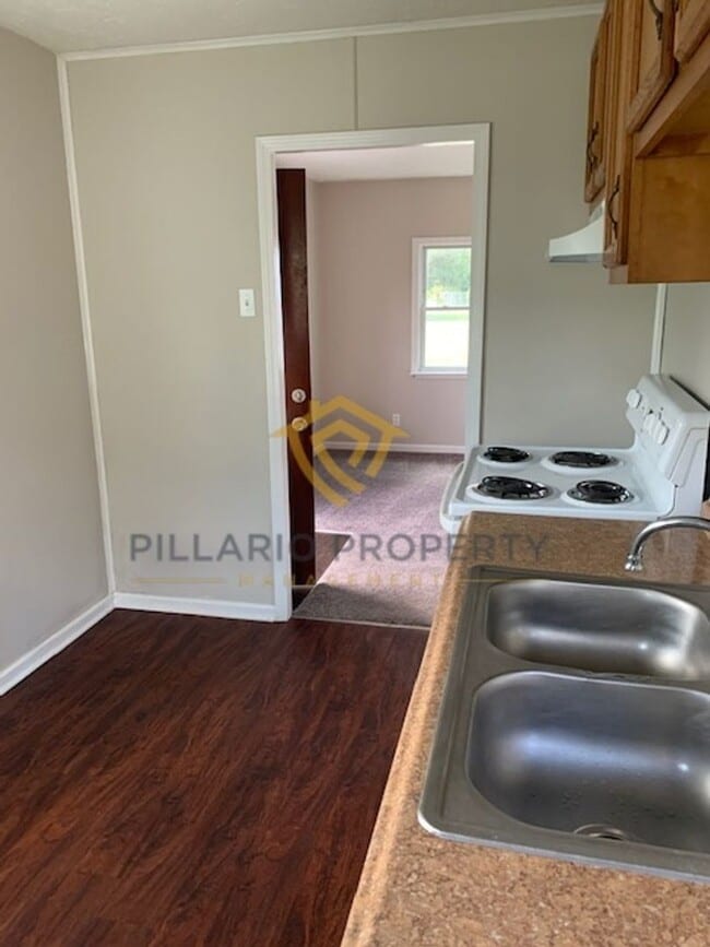 Photo - 3214 Hovey St