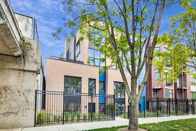 Photo - 1744 N Western Ave