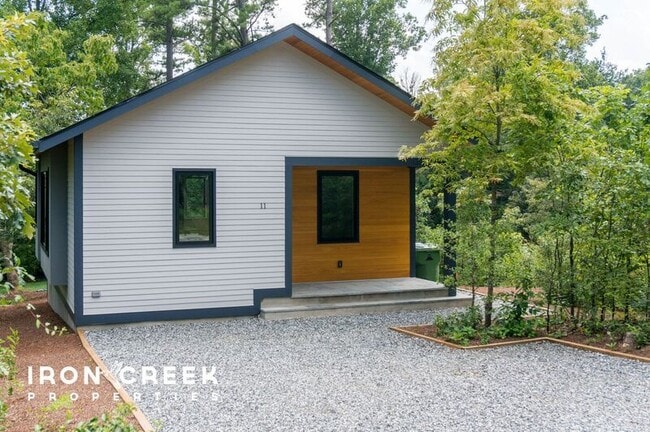 Photo - 11 Hilltopia Rd