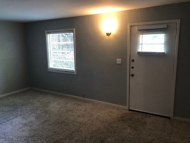 Photo - One Bedroom Cottage in the Heart of Salem Unit 840