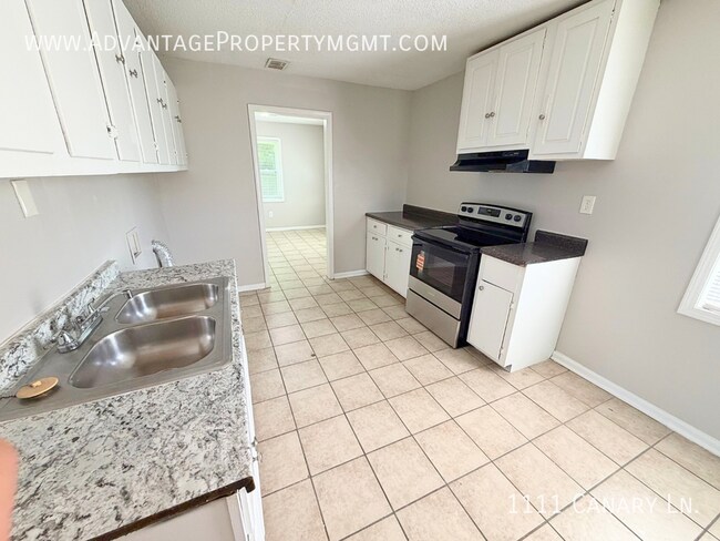 Photo - 1111 Canary Ln