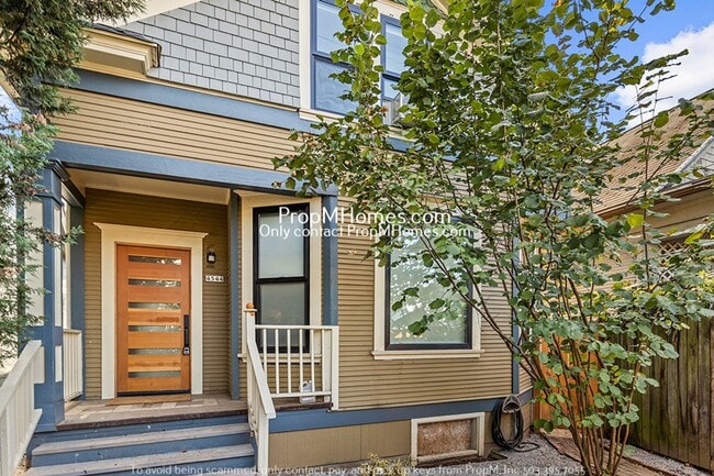 Charming Three Bedroom Home In N Portland! - Charming Three Bedroom Home In N Portland!