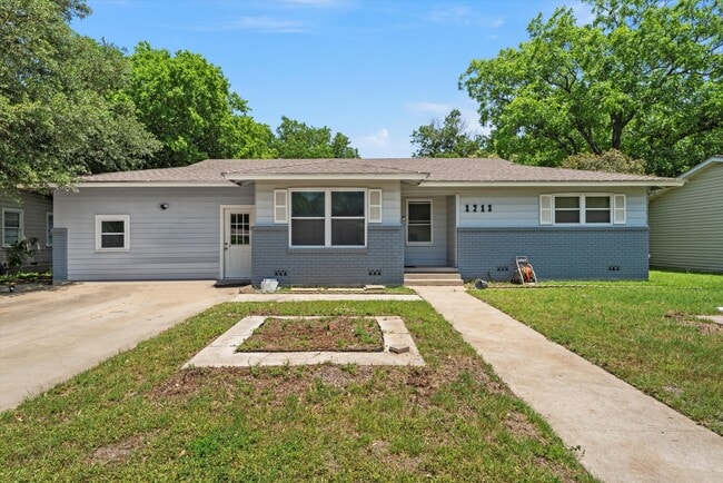 Building Photo - 1213 N 63rd St Rental