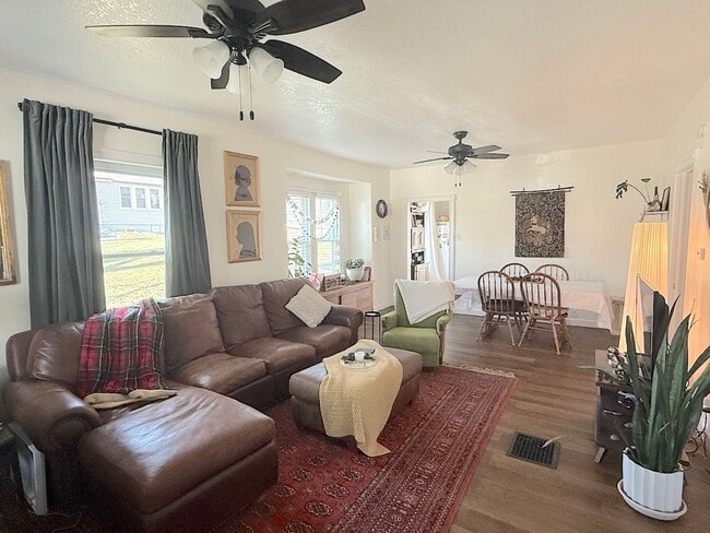 Photo - Cute WyCo Bungalow