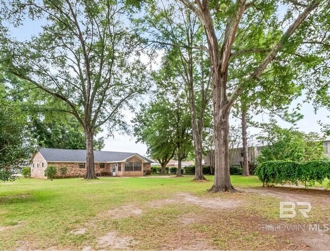 Photo - 4 Confederate Dr S