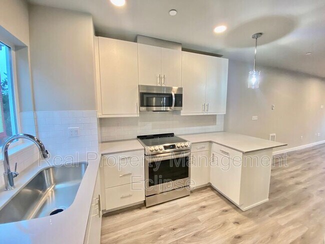 Photo - 12514 15th Ave NE Unit #B