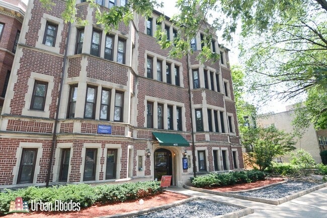 Building Photo - 4632 N Paulina St Unit J00W