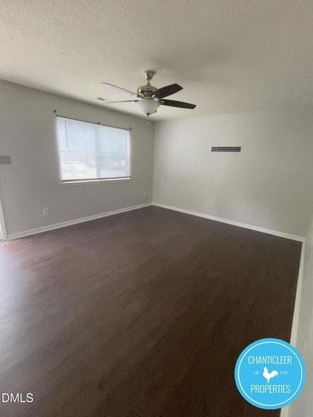 Photo - 2145 Charles St