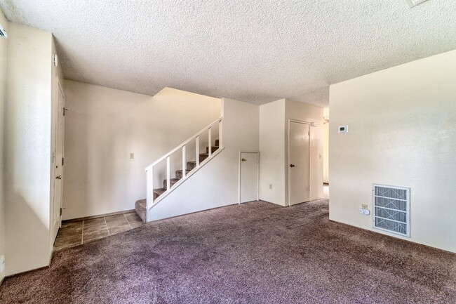 Photo - 0814 Unit 436