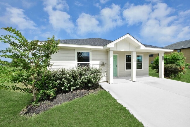 1105 W Bayshore Dr