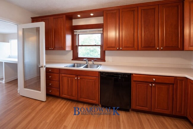 Photo - Beautiful 4 Bed 2 Bath SLC home!