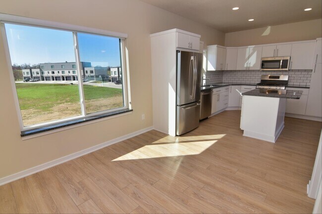 Photo - 18 Crosby Park Dr