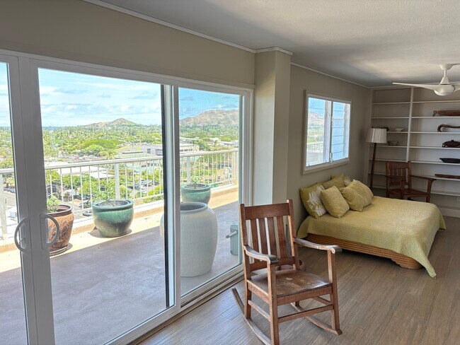 14 Aulike St Unit Penthouse #3