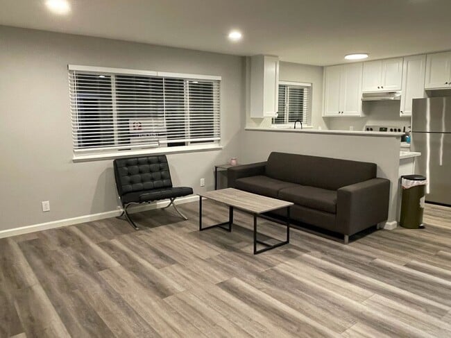 Photo - 1592 Quebec Ct Unit 4