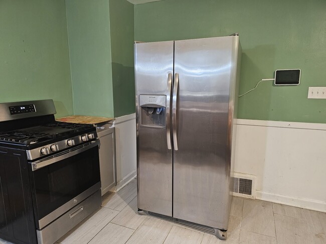 Building Photo - 244 Pasadena Blvd