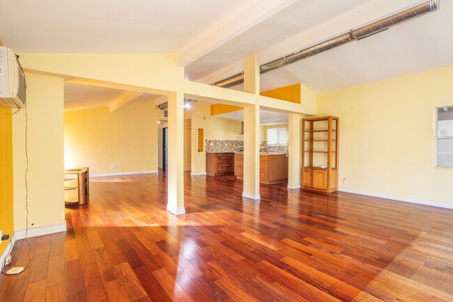 Photo - 19951 Acre St