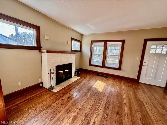 Photo - 364 N Chillicothe Rd