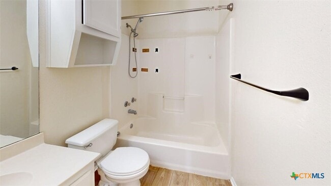 Photo - 802 Hackberry St