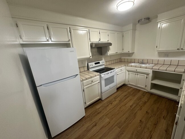 Photo - Spacious 3-Bedroom Home with Large Yard, 2-Car Garage & Modern Updates!