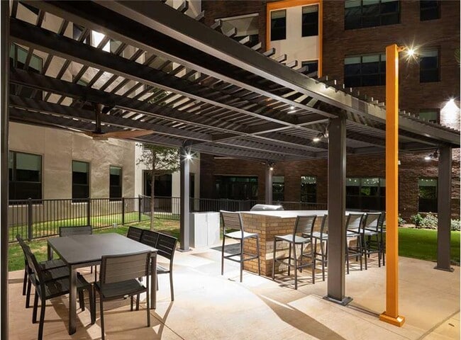 Photo - 2402 Aldrich St Unit A3-35