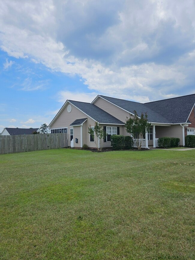 Photo - 389 Ivywood Ln