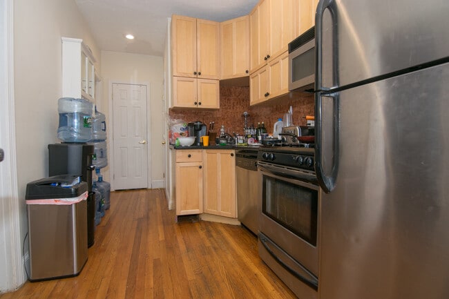 Photo - 61 Thatcher St Unit 2