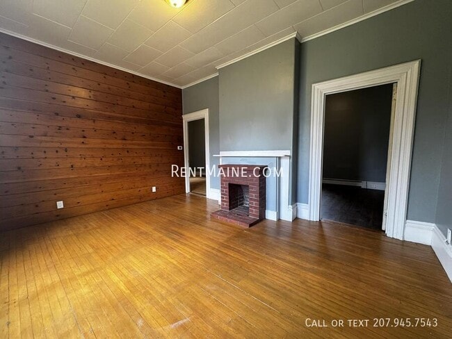 Photo - 23 Green St Unit 2-B