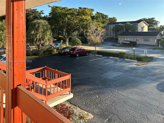 Building Photo - 3250 NW 85th Ave Unit 16