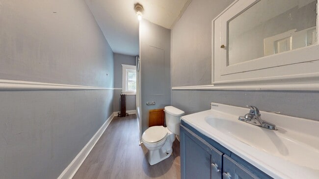 44 Glessner Ave Unit 1/2