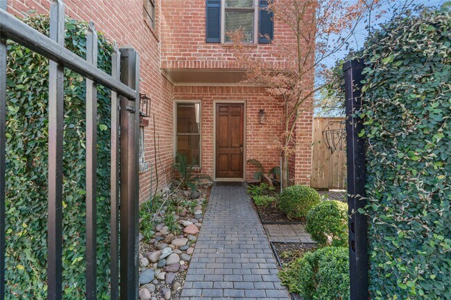 Photo - 6732 Vanderbilt St