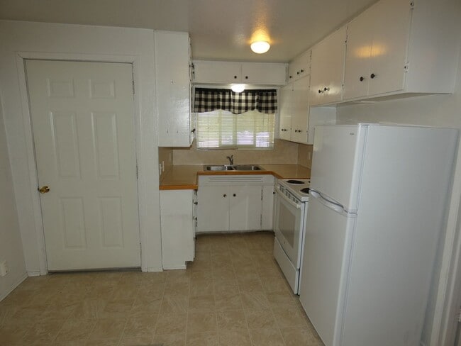 Photo - Cozy Cute on the West Side