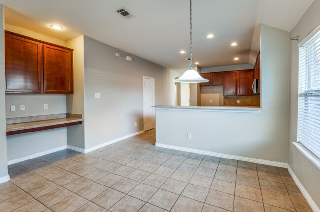 Photo - 2309 Castle Creek Dr