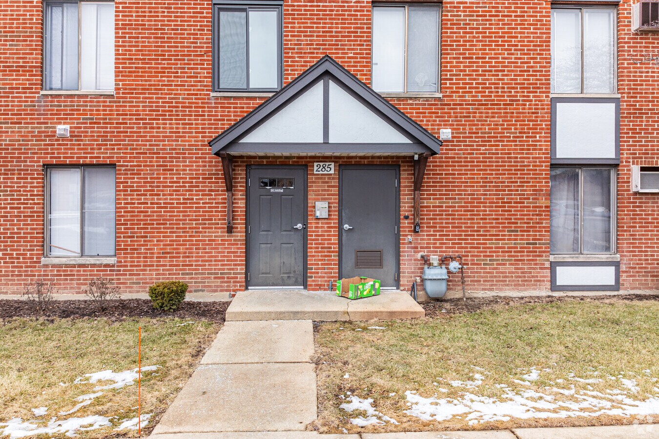 Entrance - 285 Gregory St