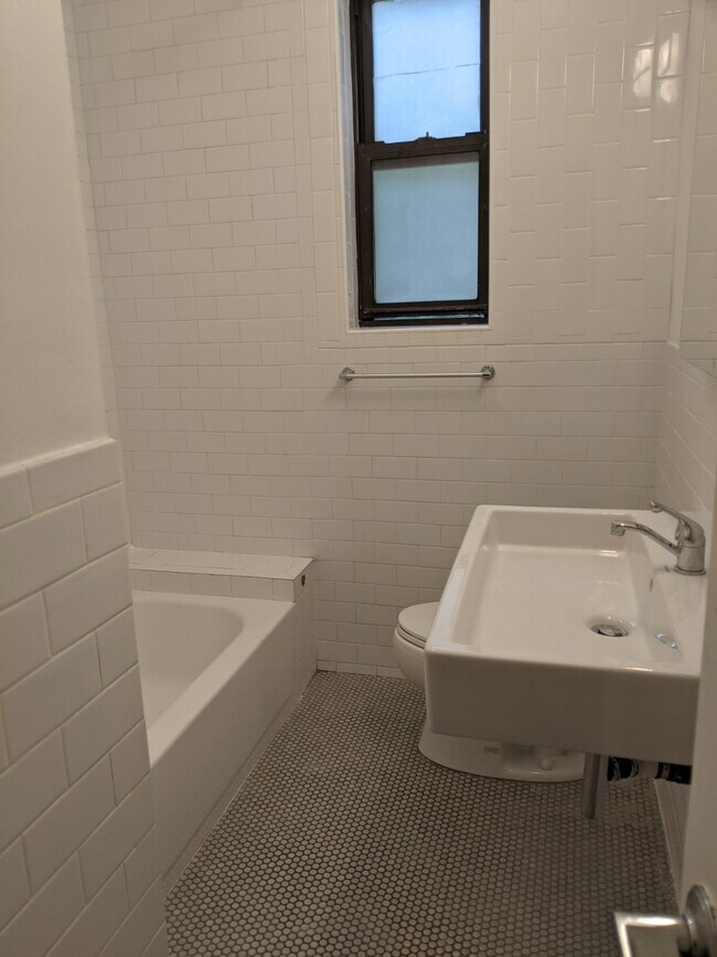 Photo - 333 Fairmount Ave Unit 1H