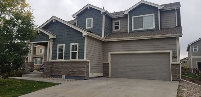 Building Photo - Spacious Layout + Great Features – 3 Bedroom Home Available Now