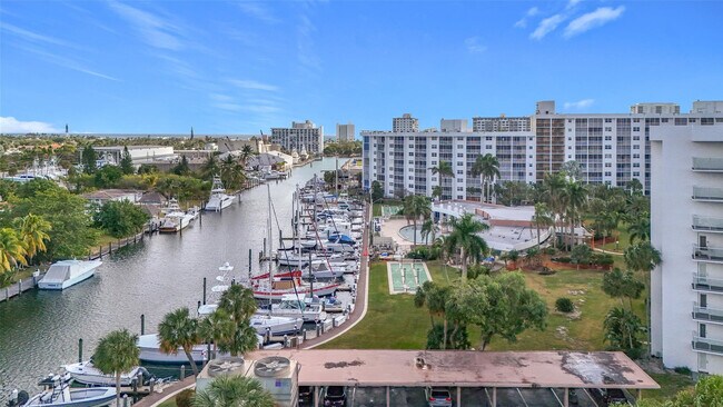 Building Photo - 2731 NE 14th Street Causeway Unit 812