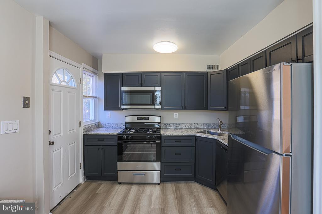Photo - 6226 Woodcrest Ave