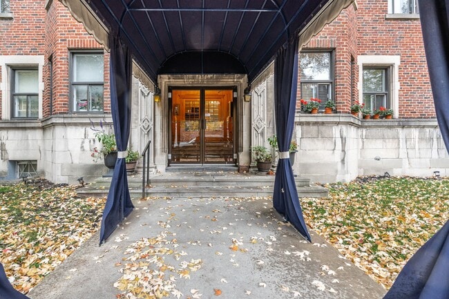 Building Photo - 2068 Rue Sherbrooke O Unit 15