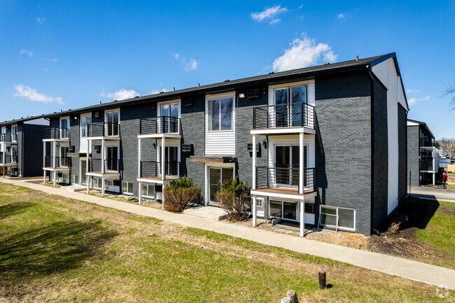 Building Photo - The LUX of Saginaw Rental