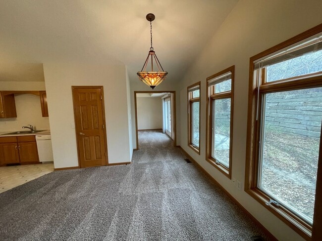 Photo - Spacious Duplex near Manhattan Country Club!