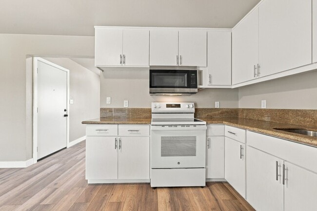 821 Blossom Way Unit 821-03