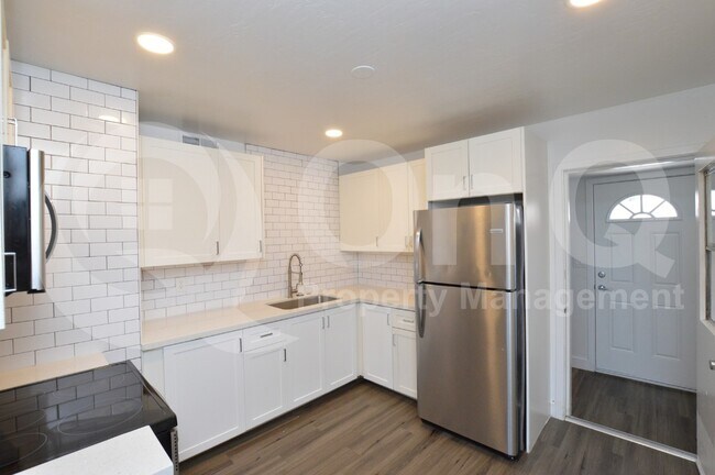 Photo - 1202 E Kaler Dr