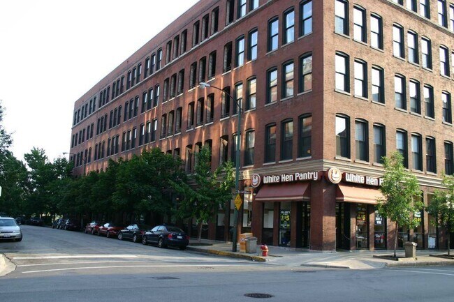 Photo - 400 S Green St Unit 316